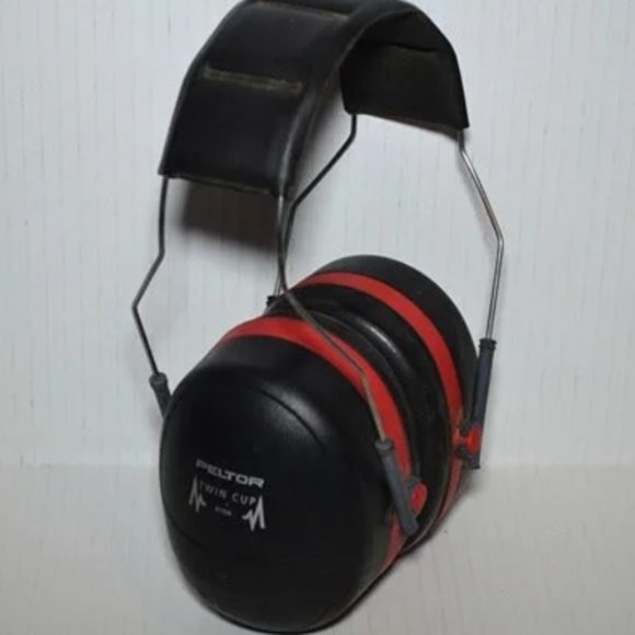 Aero Peltor Hearing Protectors Made In Sweden 29 Dcb Rated Noise Safety - Picture 3 of 6